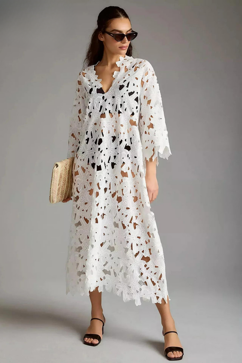 Effortlessly Elegant Dress with a Timeless Design