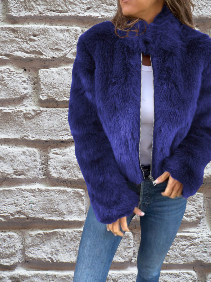 Effortlessly Elegant Jacket with a Timeless Design