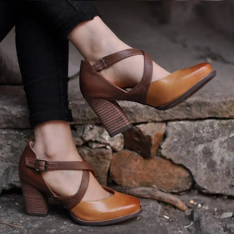 Effortlessly Elegant Garment with a Timeless Design