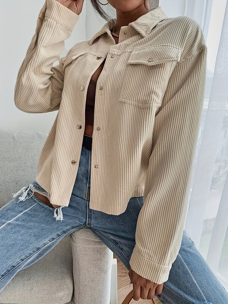 Well Tailored Jacket with a Graceful Silhouette