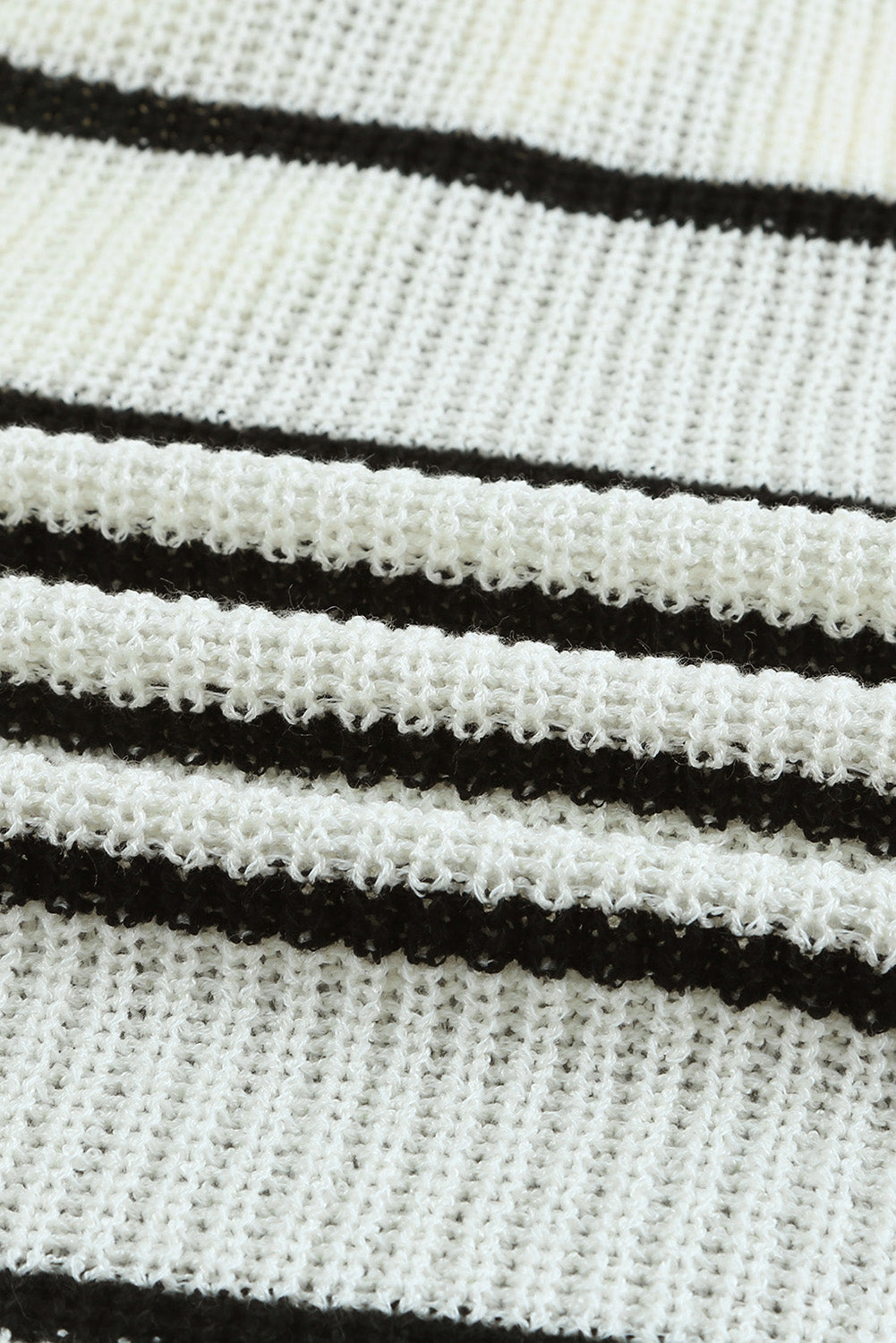 Effortlessly Elegant Cardigan with a Timeless Design