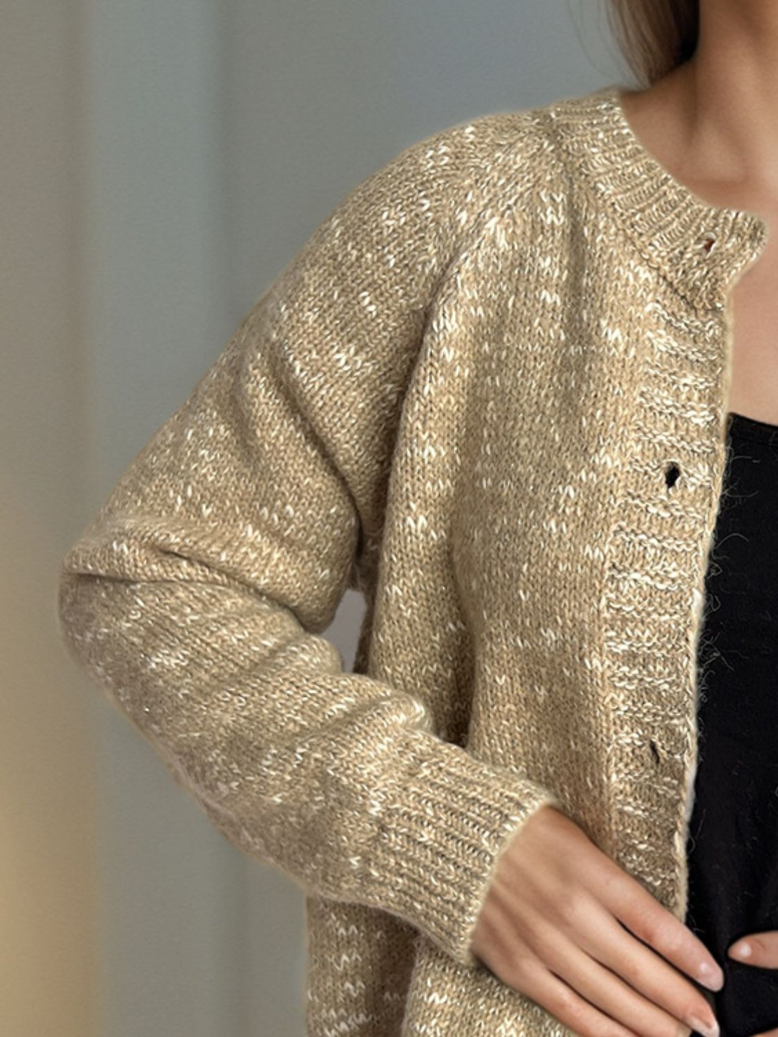 Effortlessly Elegant Cardigan with a Timeless Design