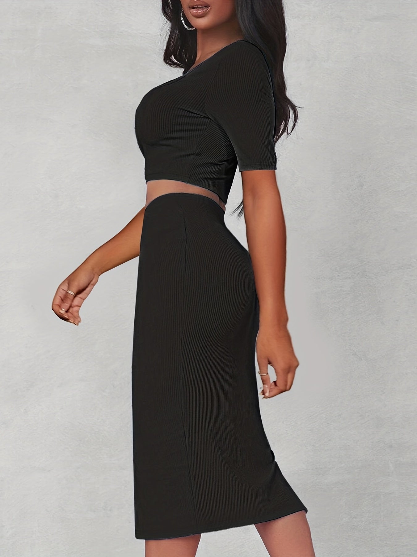 Effortlessly Elegant Top with a Timeless Design