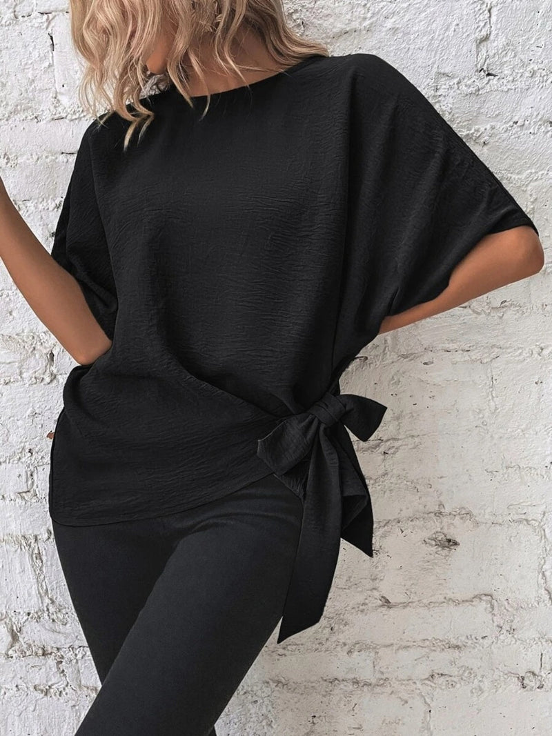 Well Tailored Blouse with a Graceful Silhouette