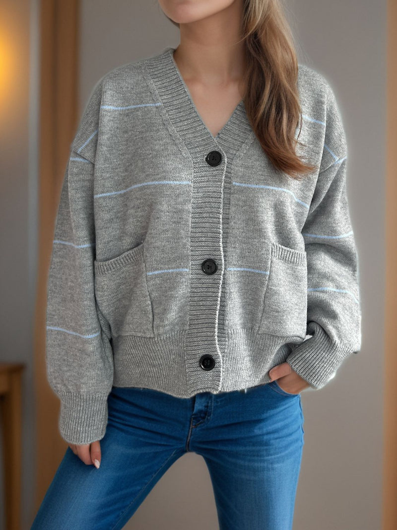 Effortlessly Elegant Cardigan with a Timeless Design