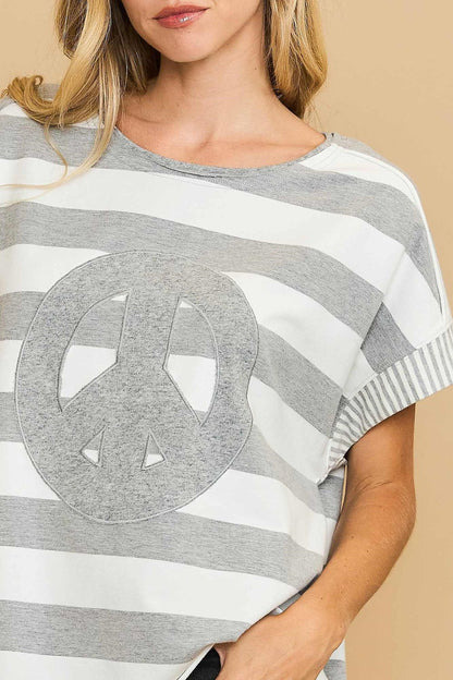 Effortlessly Elegant T-Shirt with a Timeless Design