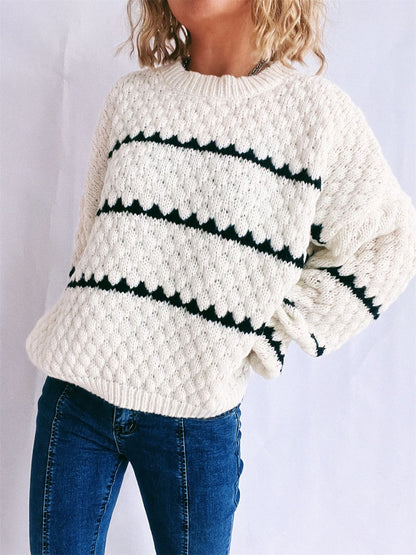 Well Tailored Sweater with a Graceful Silhouette