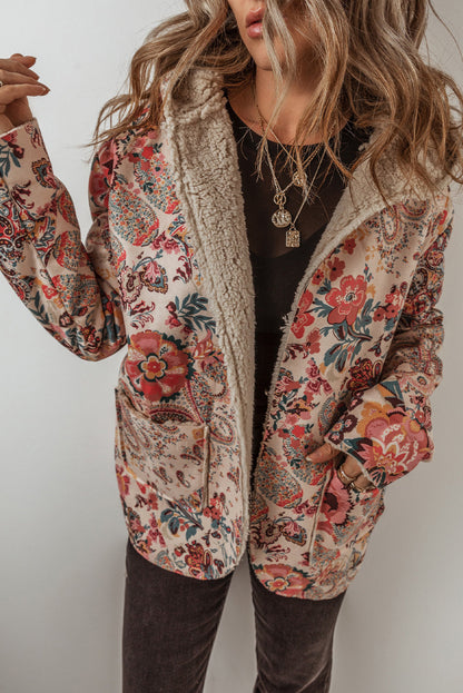 Effortlessly Elegant Jacket with a Timeless Design