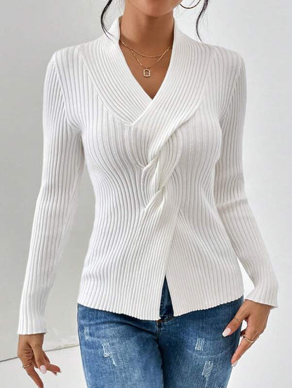 Sophisticated Garment with a Clean Classic Look