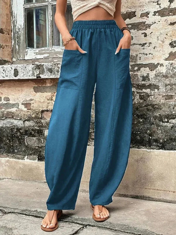 Classic Vintage Trousers with a Flattering Fit