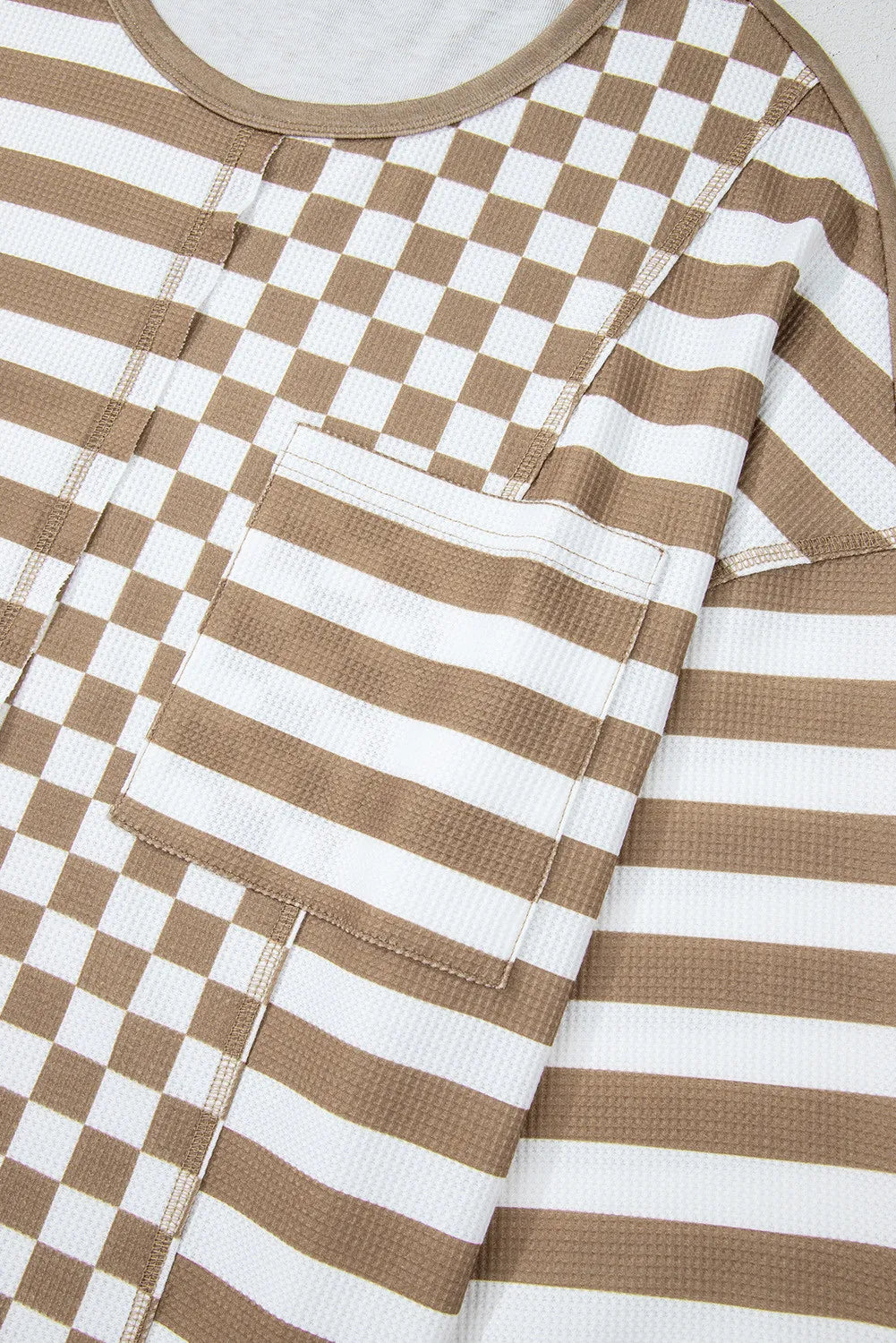 Effortlessly Elegant Blouse with a Timeless Design