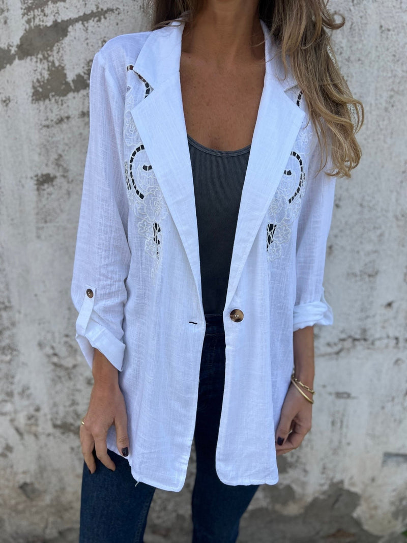 Beautifully Crafted Shirt in a Classic Style