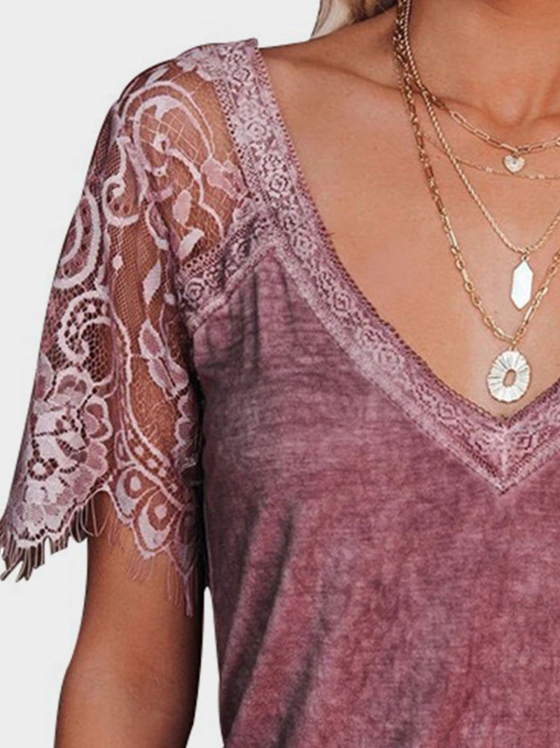 Effortlessly Elegant T-Shirt with a Timeless Design