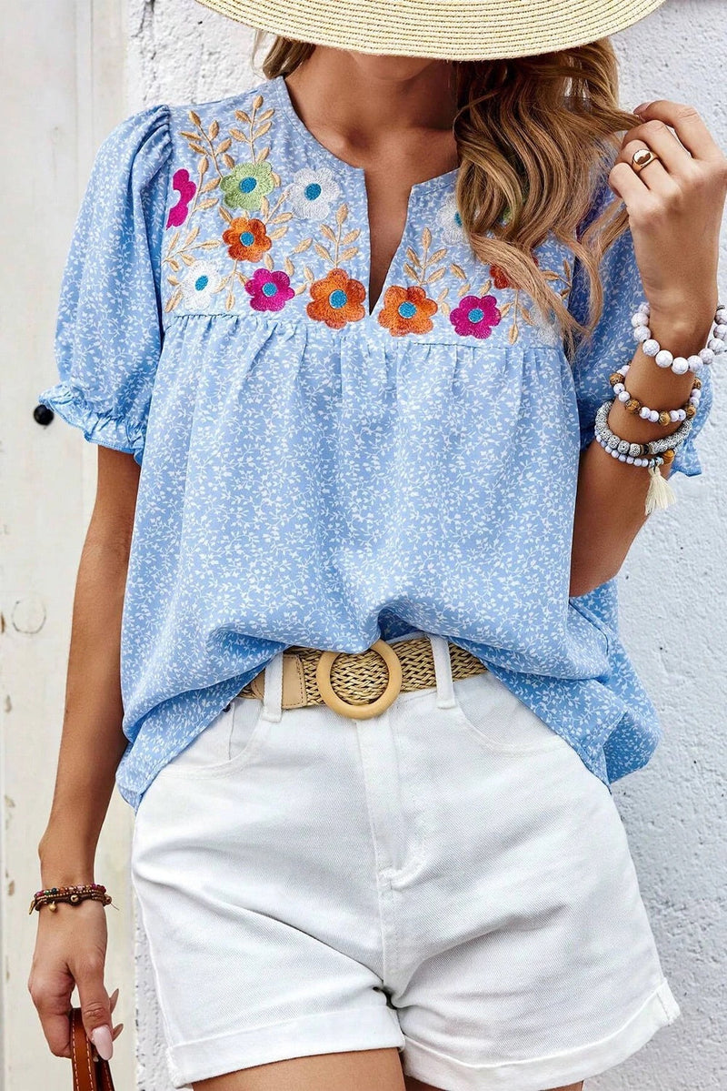 Effortlessly Elegant Blouse with a Timeless Design