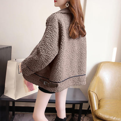 Well Tailored Coat with a Graceful Silhouette
