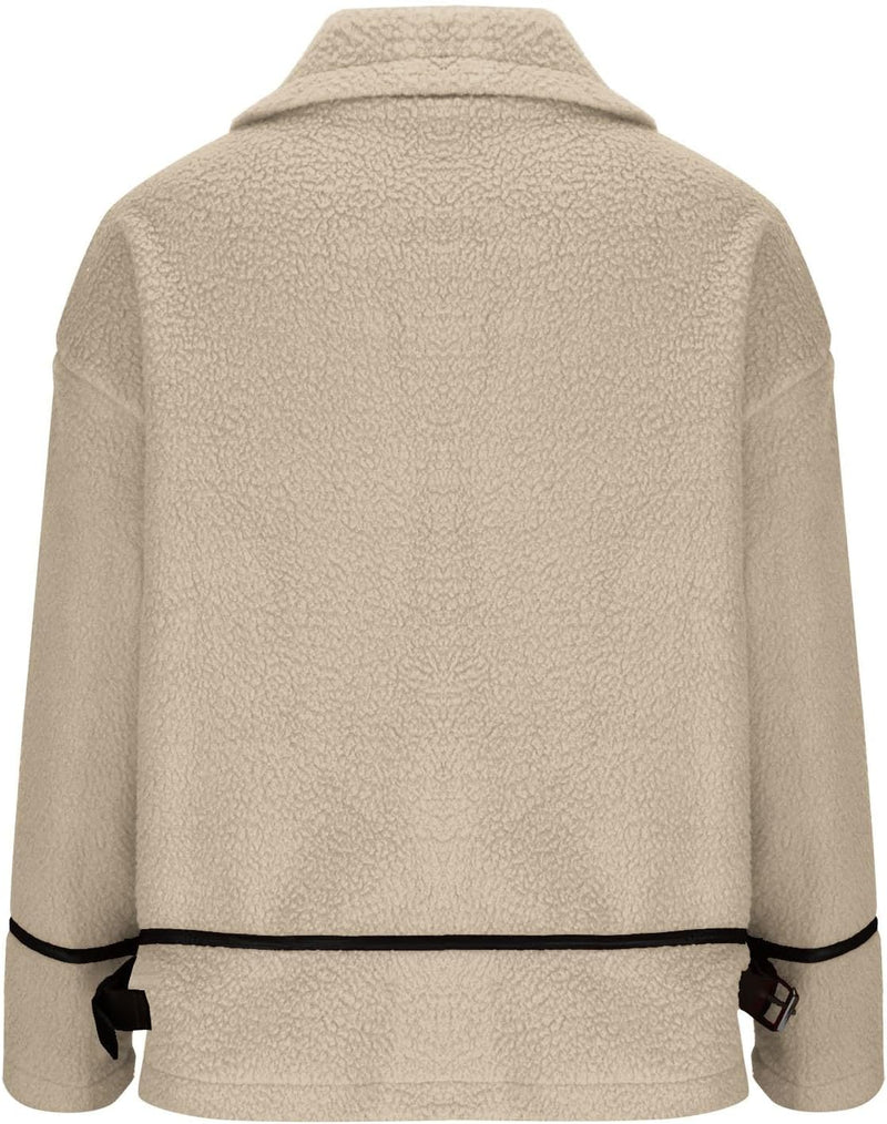 Well Tailored Coat with a Graceful Silhouette