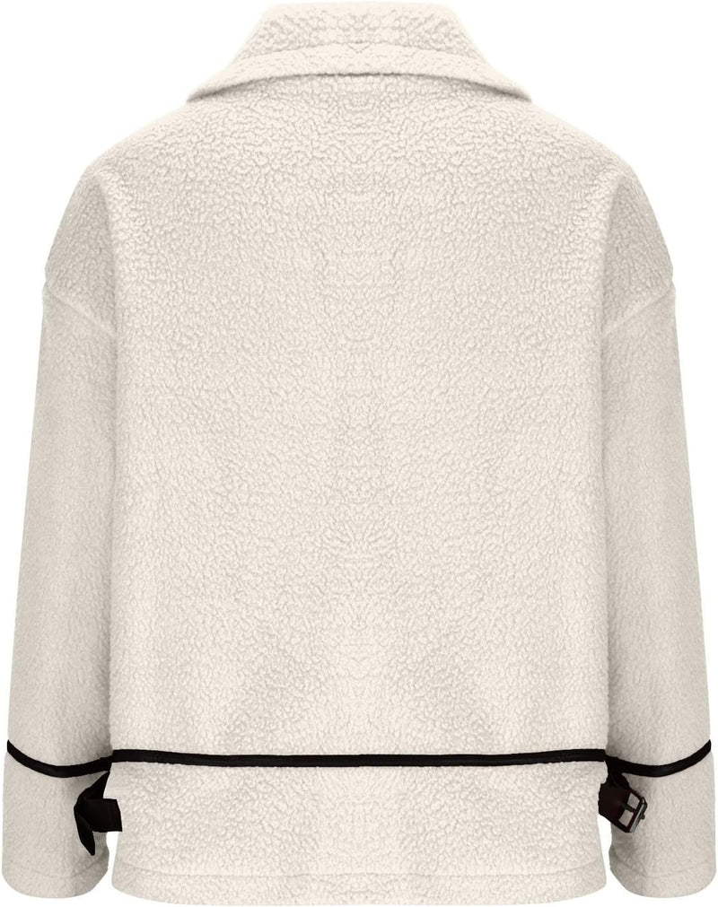 Well Tailored Coat with a Graceful Silhouette