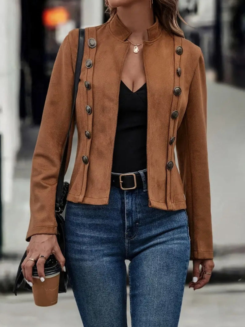 Well Tailored Coat with a Graceful Silhouette