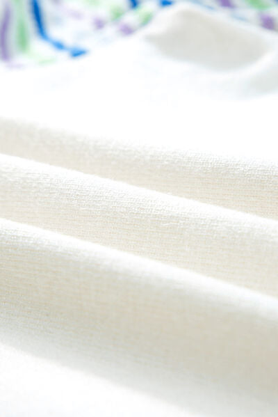 Classic Vintage Sweater with a Flattering Fit