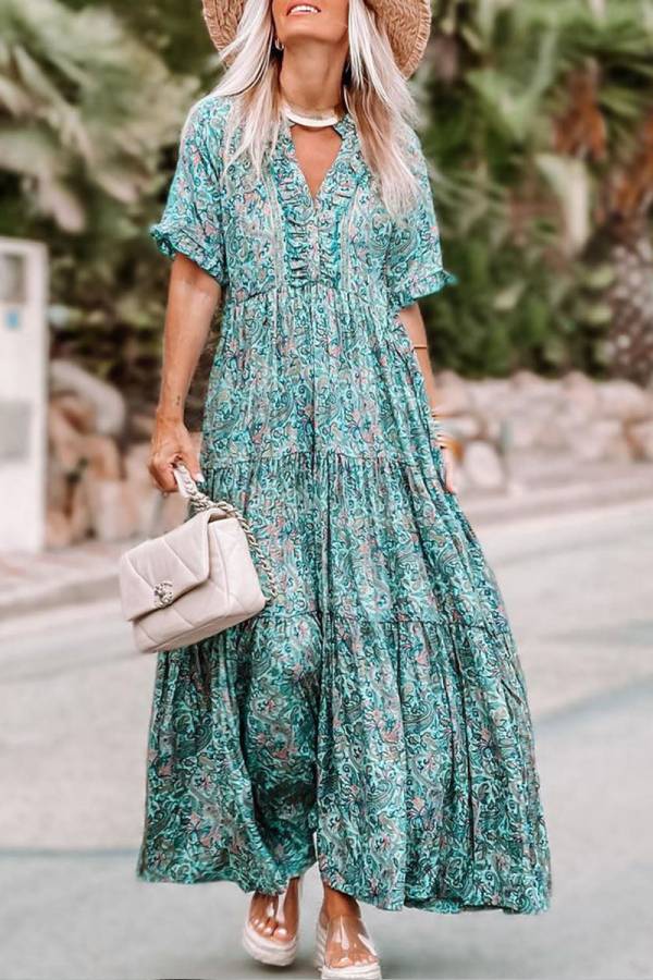 Gracefully Styled Dress for Any Occasion