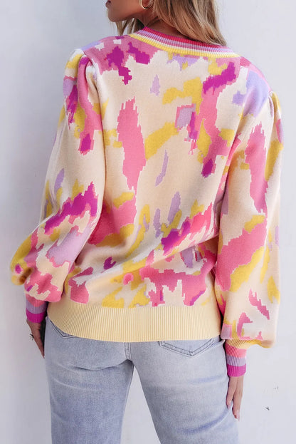 Effortlessly Elegant Sweater with a Timeless Design