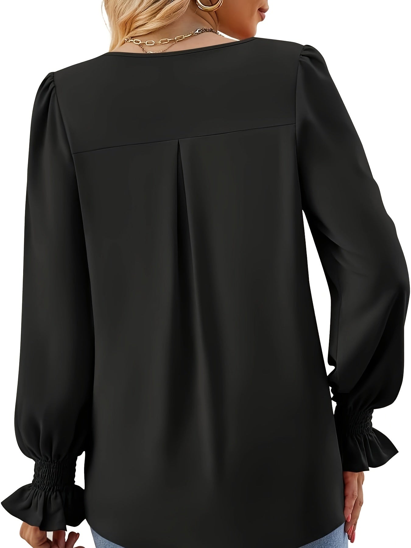 Elegantly Styled Blouse for Everyday Wear