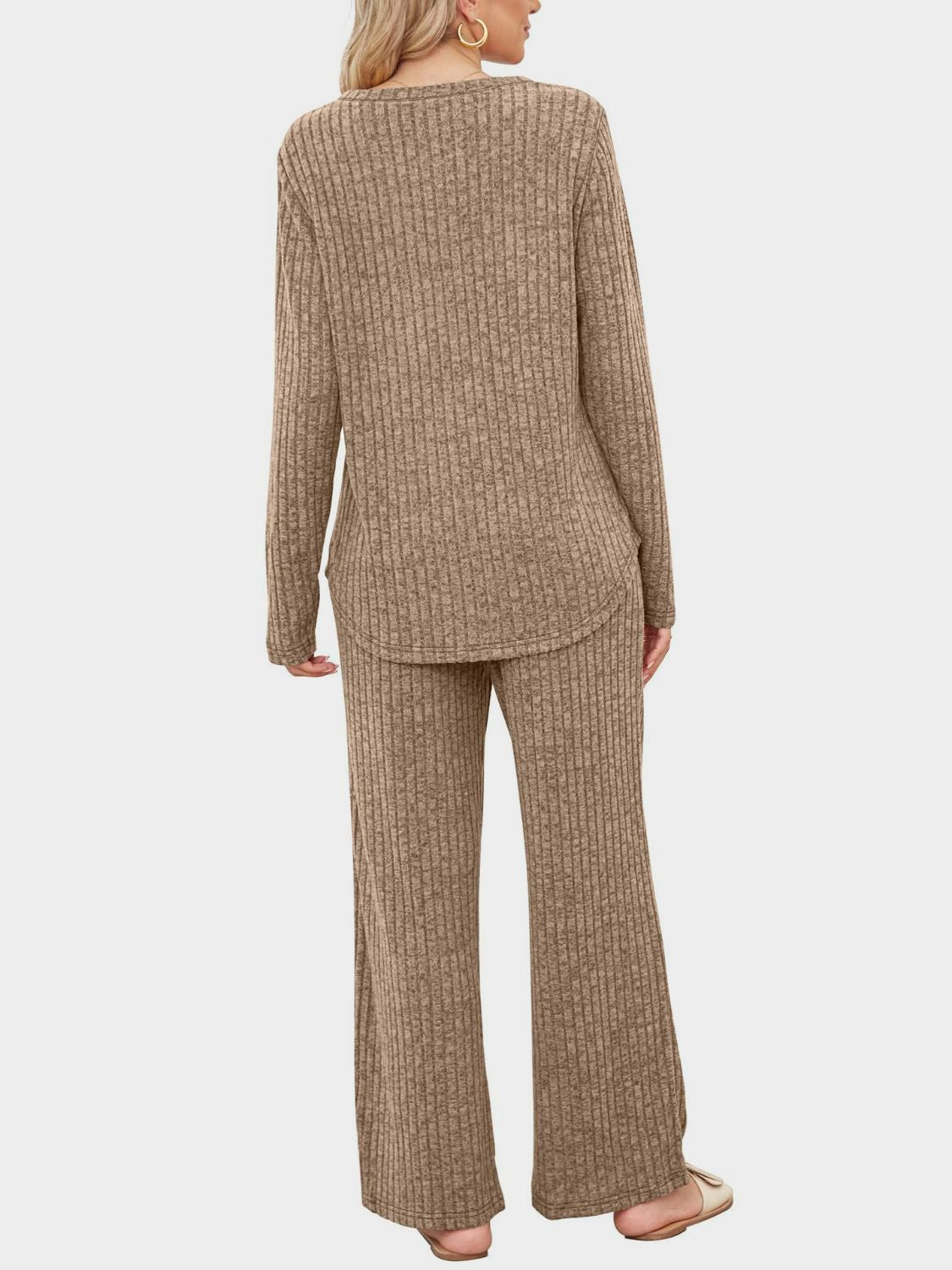 Polished Trousers with an Effortless Classic Look