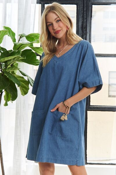 Well Tailored Dress with a Graceful Silhouette