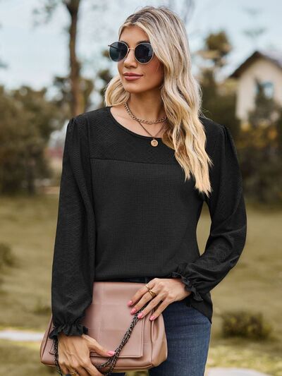 Well Tailored Top with a Graceful Silhouette