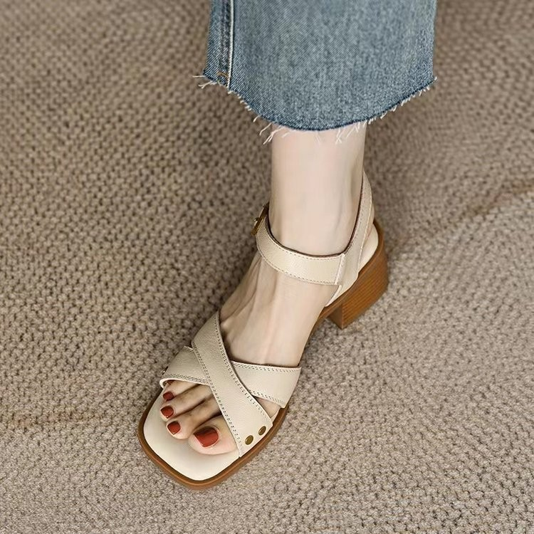 Chic Orthopedic Heels with Unique Design