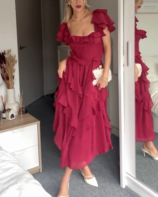 Beautifully Finished Dress in a Timeless Design