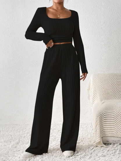 Effortlessly Elegant Trousers with a Timeless Design