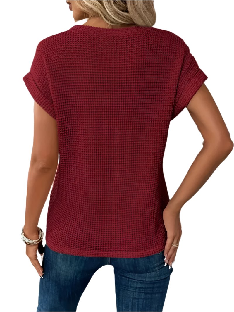 Well Tailored Blouse with a Graceful Silhouette