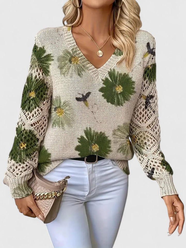 Effortlessly Elegant Sweater with a Timeless Design