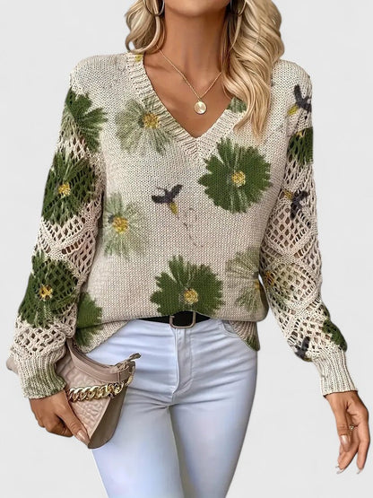 Effortlessly Elegant Sweater with a Timeless Design