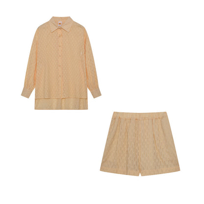 Well Tailored Shirt with a Graceful Silhouette