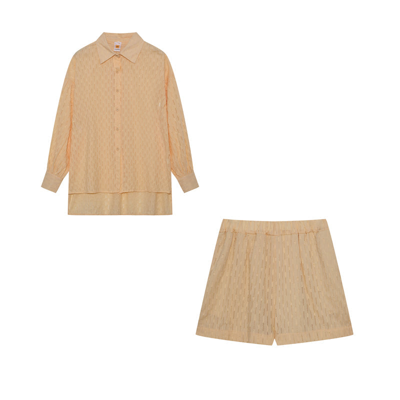 Well Tailored Shirt with a Graceful Silhouette