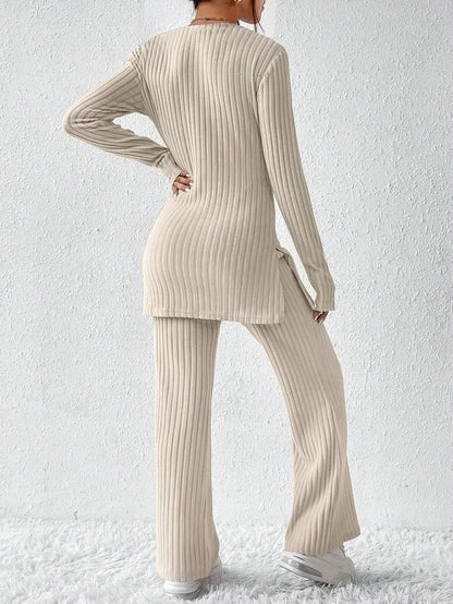 Effortlessly Elegant Garment with a Timeless Design