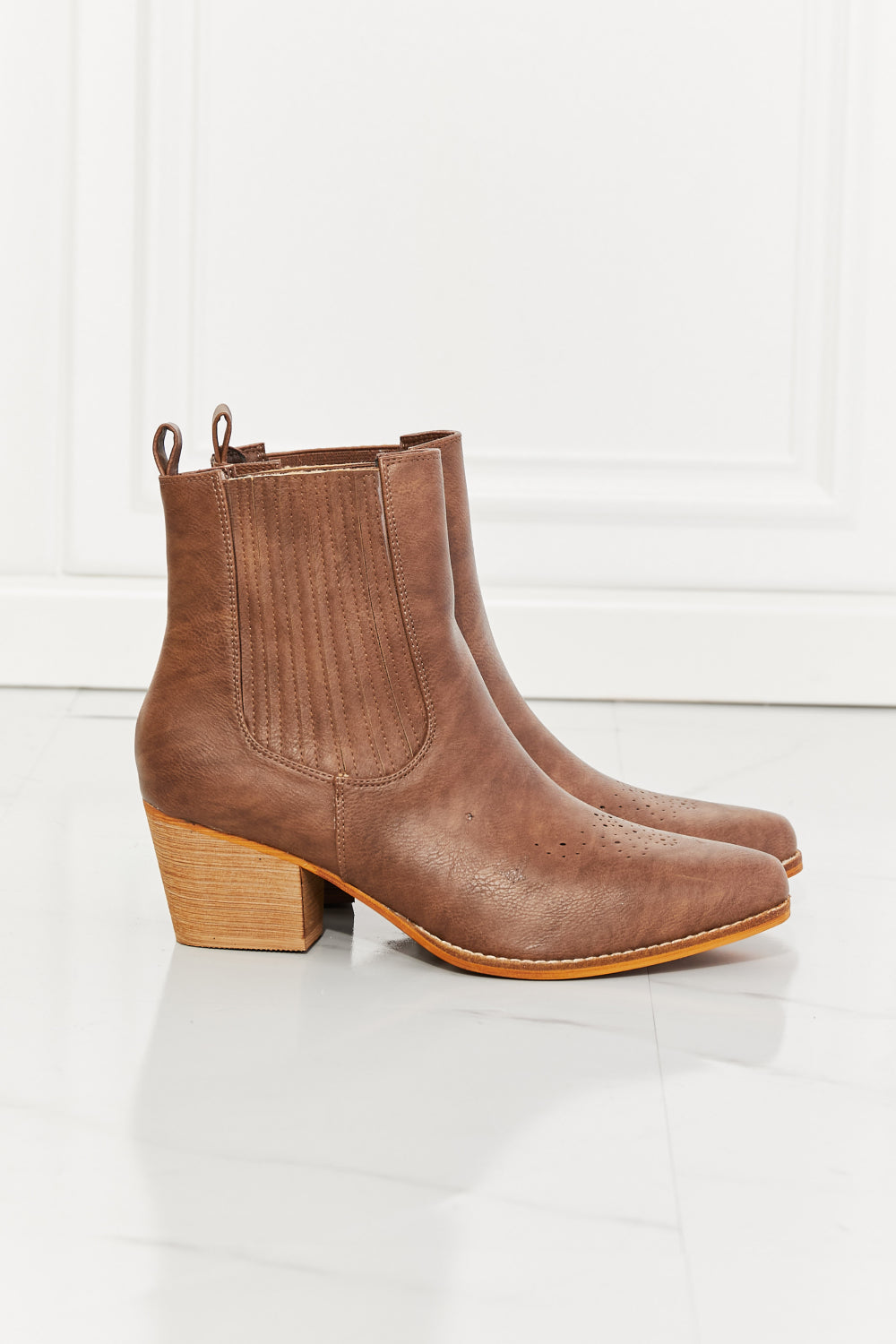 Classic Orthopedic Shoes with Timeless Style