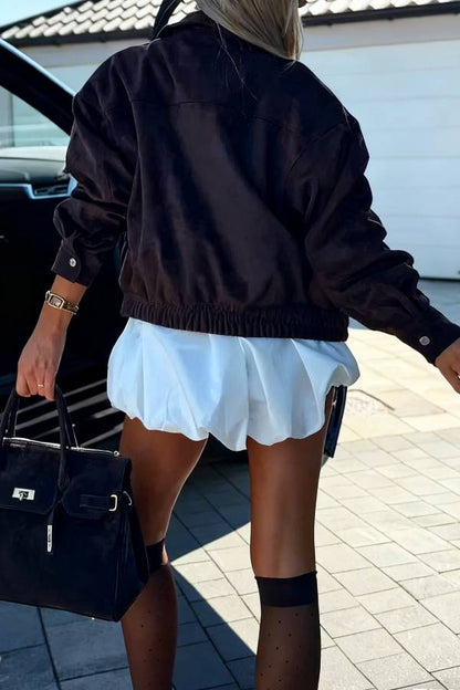 Effortlessly Elegant Jacket with a Timeless Design