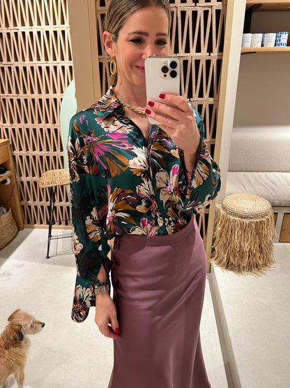 Elegantly Styled Blouse for Everyday Wear