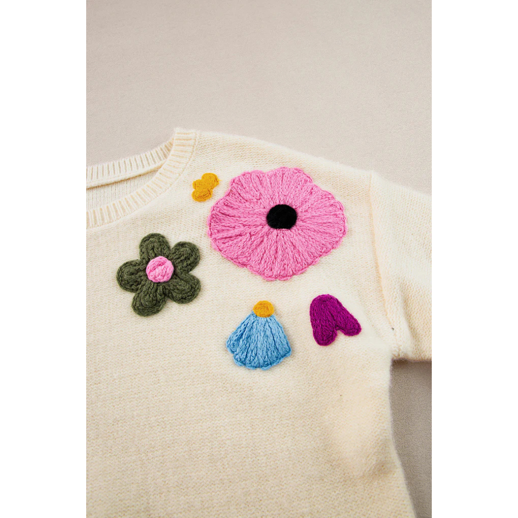 Well Tailored Sweater with a Graceful Silhouette