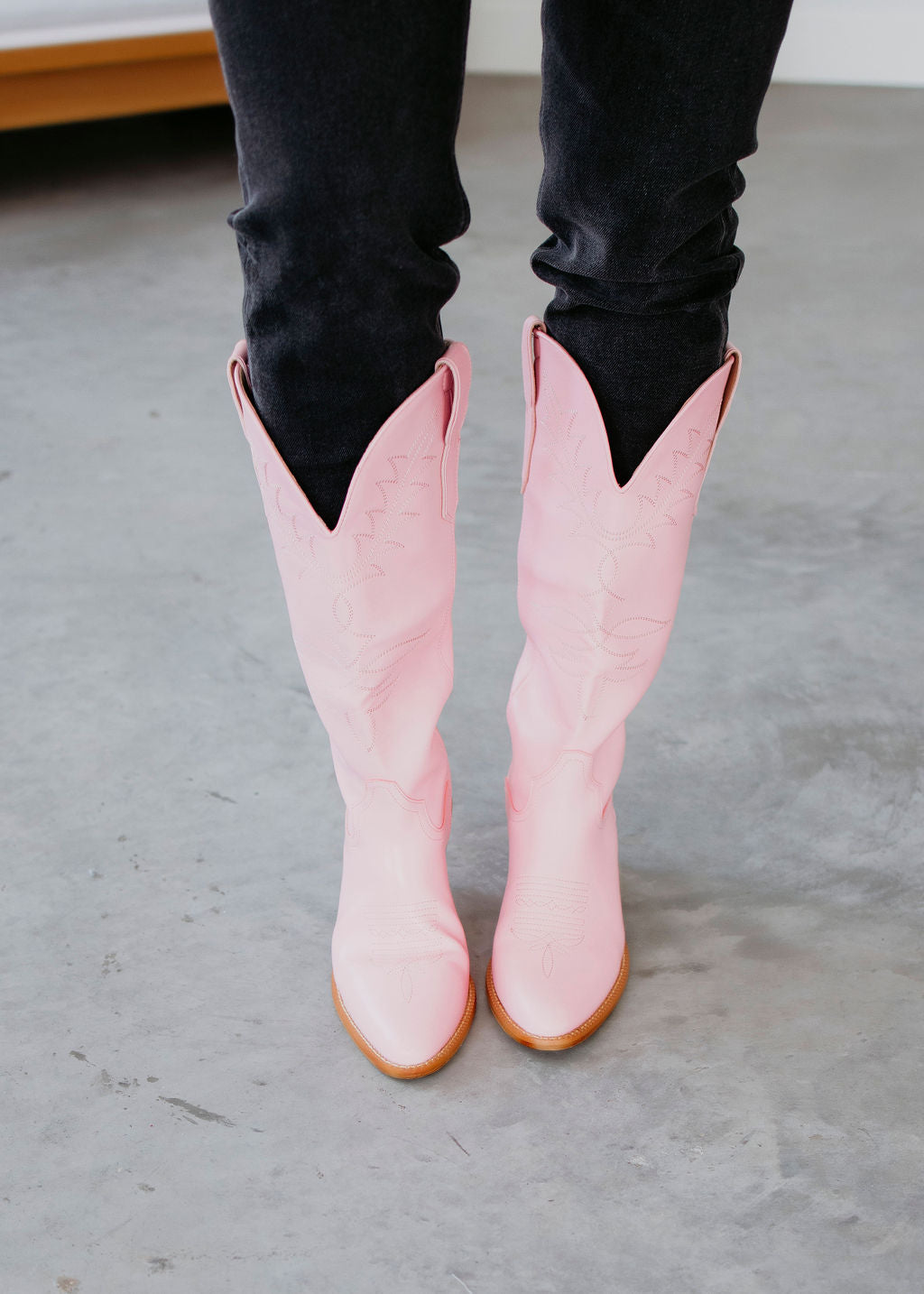 Chic Orthopedic Boots with Unique Design