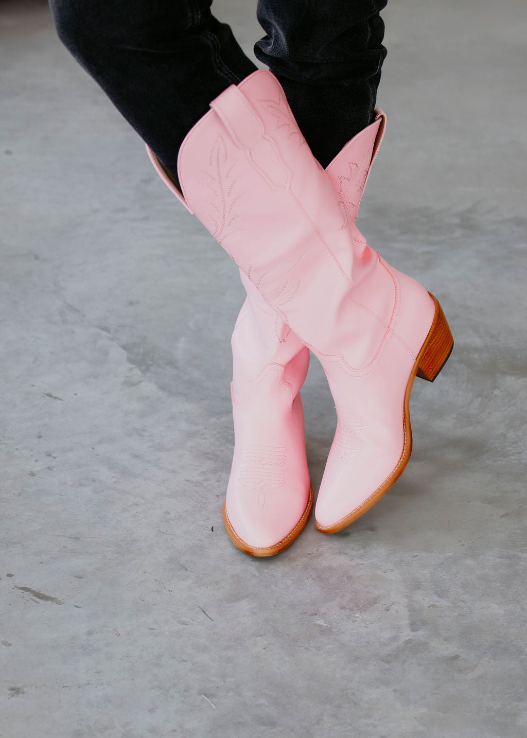 Chic Orthopedic Boots with Unique Design