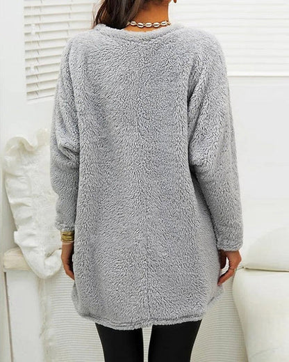 Effortlessly Elegant Sweater with a Timeless Design
