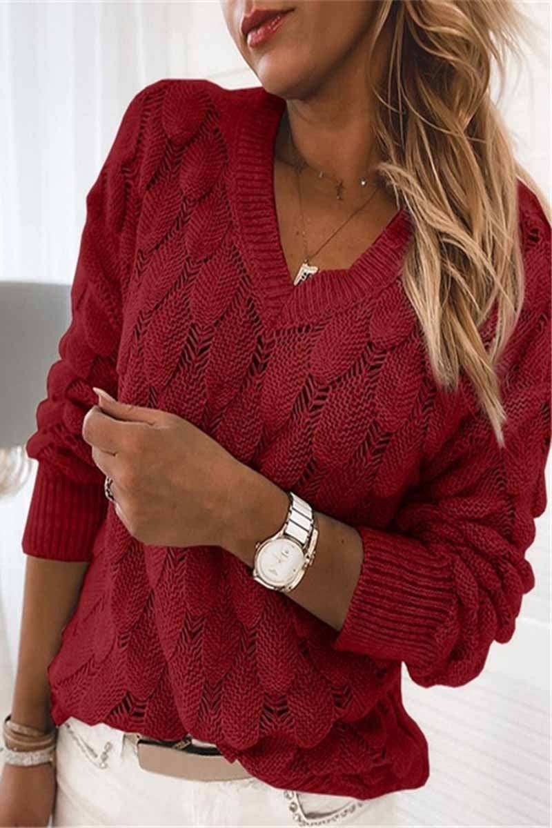 Classic Vintage Sweater with a Flattering Fit
