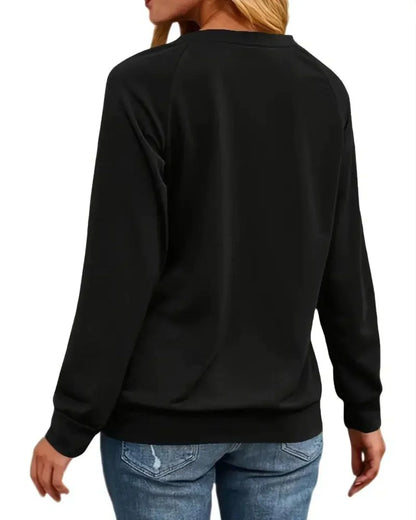Effortlessly Elegant Sweater with a Timeless Design