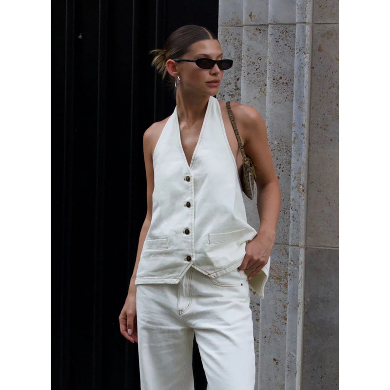 Classic Vintage Top with a Flattering Fit