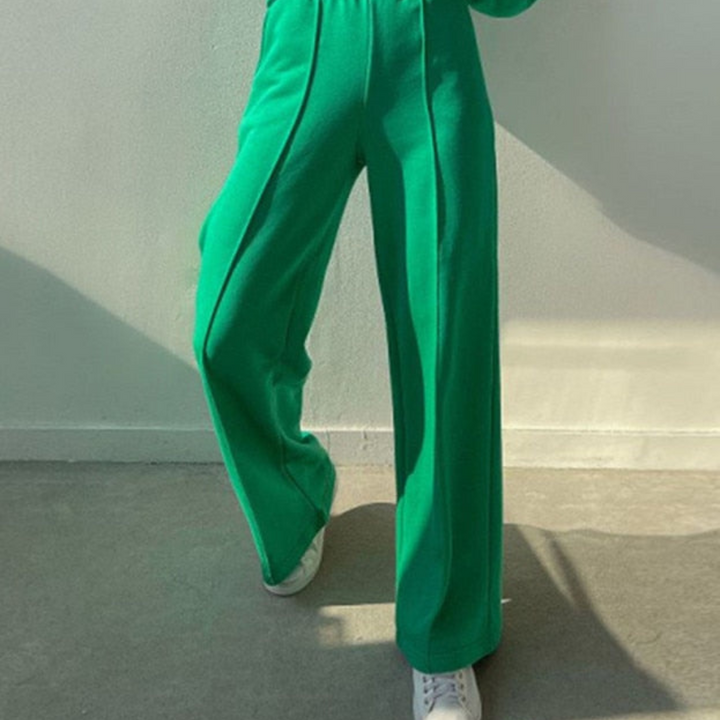 Sophisticated Garment with a Clean Classic Look