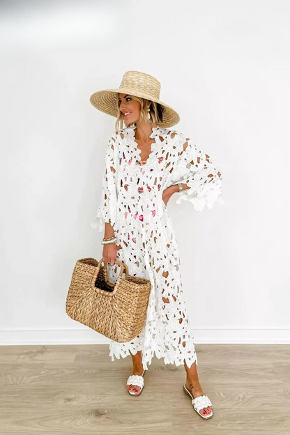 Effortlessly Elegant Dress with a Timeless Design